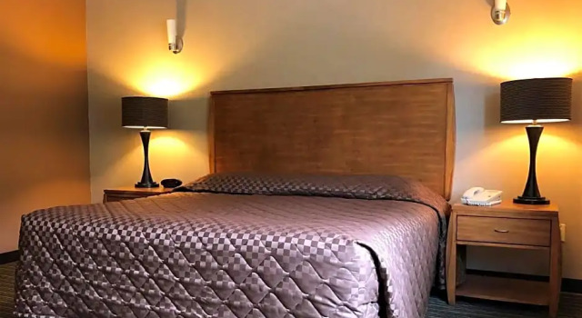 Двухместный номер Standard с видом на горы Breeze Inn Hotel & Motel