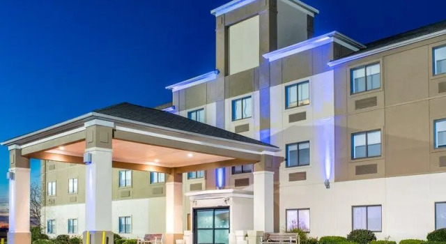 Run of House Holiday Inn Express Hotel Howe / Sturgis by IHG