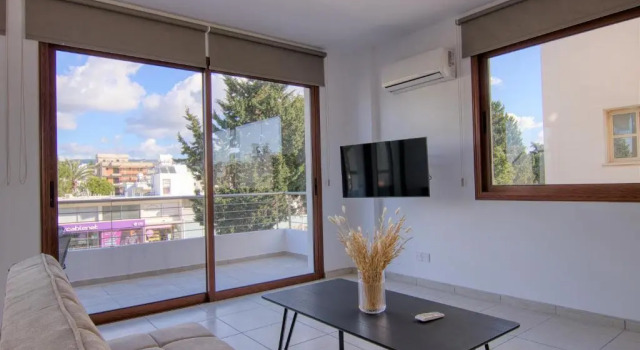 Студия Phaedrus Living City Flat Palas 103