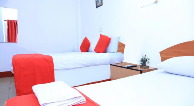 Двухместный номер Deluxe с балконом Hotel Nelly Vavuniya
