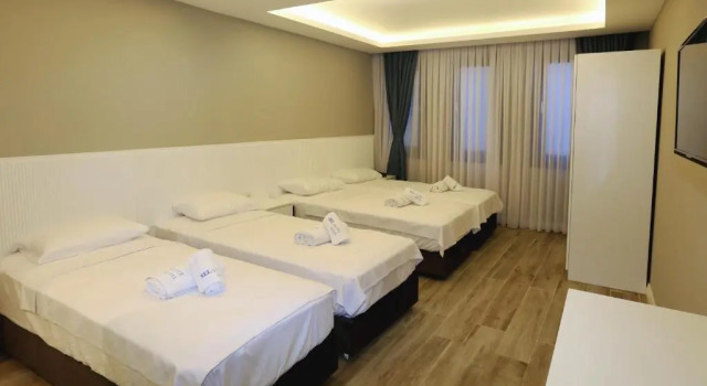 Четырёхместный номер Standard Цокольный этаж Sel Suite Hotel