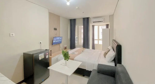 Апартаменты Standard Best Furnished And Homey Studio Nifarro Park Apartment
