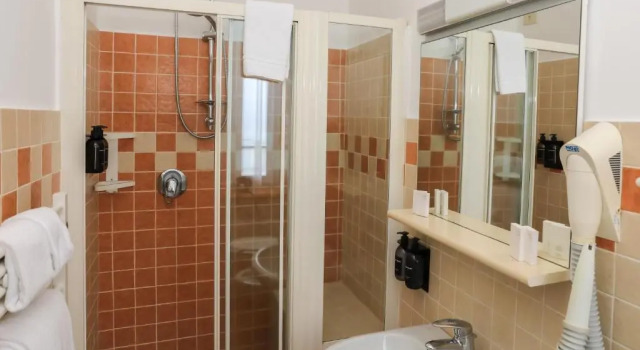Четырёхместный номер Standard Albergo Verbano