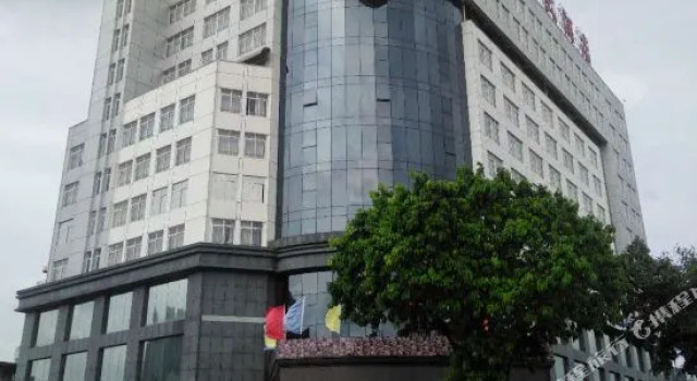 Liuzhou Qiantai Hotel, Book Hotel Liuzhou Guangxi