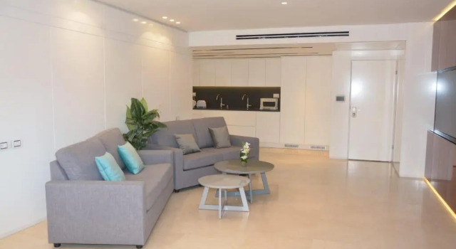 Renovated 3 Bedroom - Residence with Pool next the Beach, Забронировать Отель «постель и завтрак» Отели в центре Эйлата, в центре, Парковка