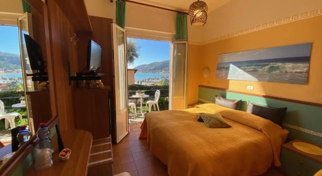 Двухместный номер Standard с видом на море Albergo La Pineta