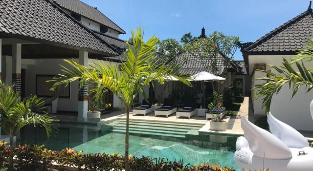 Villa Casablanca Surf Keramas, Rezervovat Vila Chaty v Bali, Chalupa