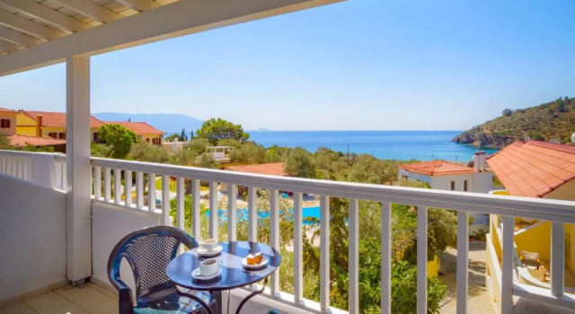 Номер Superior Limnionas Bay Village Hotel
