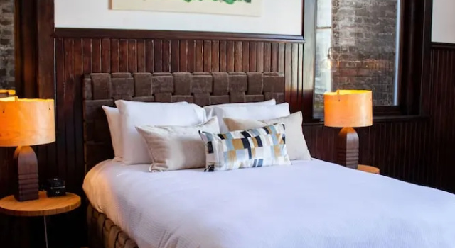 Клубная студия Fire Station One Boutique Hotel