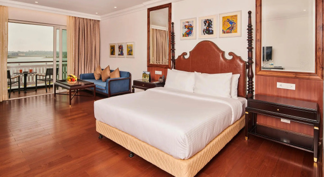 Люкс MAYFAIR Lake Resort