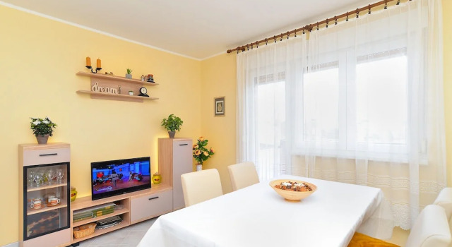 Apartment 1987, Забронировать Апартаменты/квартира Пула Pula Riviera, рядом с Пляж в бухте Гортанова