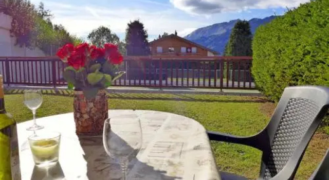 Apartment Valdor A Crans Montana 2, Book Lejlighed Hoteller i Lens med pool, Swimmingpool