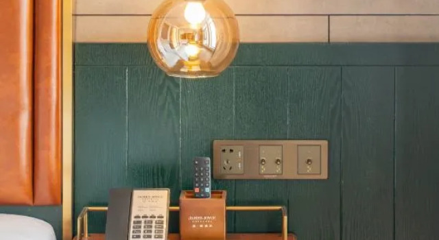 Люкс Deluxe James Joyce Coffetel (Turpan Grand Bazaar Jiaohe Huayu Branch)