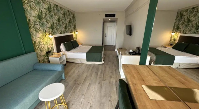 Трёхместный номер Standard Отель LOceanica Beach Resort All Inclusive