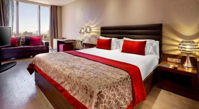 Трёхместный номер Olivia Plaza Hotel