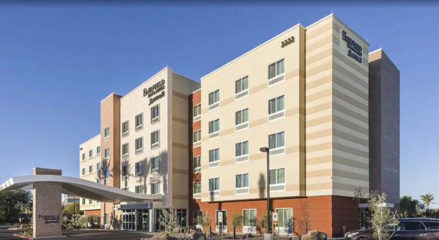 Fairfield Inn & Suites by Marriott Tempe, Забронировать Отель Пруд в Темпе Phoenix Metropolitan Area
