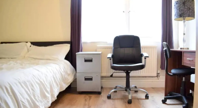 2Bed in Fantastic Location 2 mins Walk From Tube, Забронировать Отель Лондонский Сити Лондон, рядом с Роупел-стрит