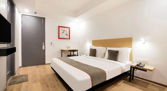 OYO Townhouse 141 Sector 14 Old Gurgaon, Забронировать Отель Отели Гургаон с завтраком, рядом с Motorola Solutions India, Завтраки