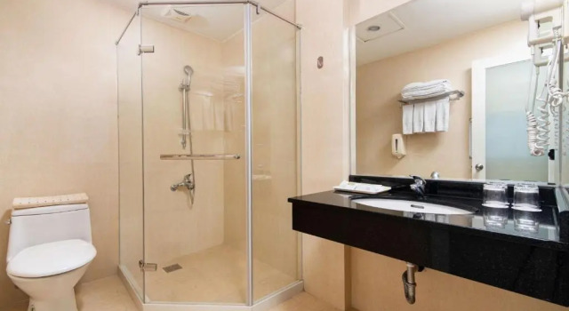 Четырёхместный номер Standard Liga Hotel