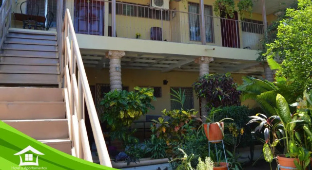 Hotel y Apartamentos Los Cisneros