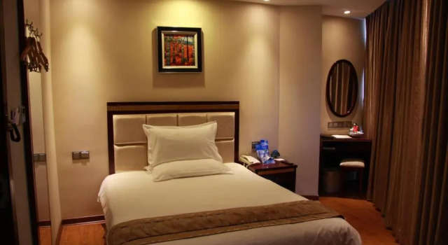 Двухместный номер Standard GreenTree Inn Shantou Chengjiang Road Business Hotel