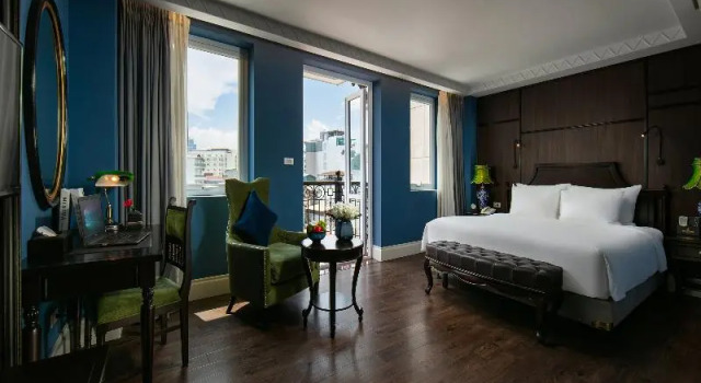 Люкс с балконом OGallery Premier Hotel & Spa