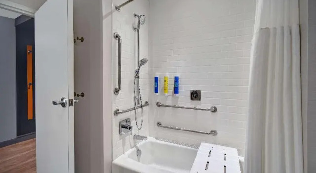 Шестиместный номер Standard Tru By Hilton Troy Detroit, Mi