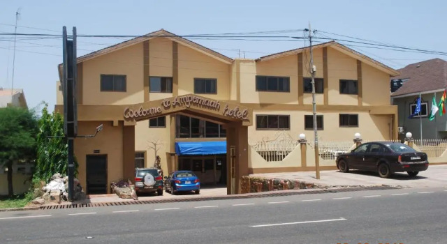 Ampomaah Hotel