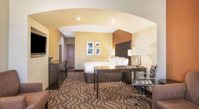 Номер Deluxe La Quinta Inn & Suites by Wyndham Beeville