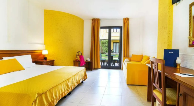Fruit Village Torcito Resort Sporting Village, Book Ferieresort Hoteller i Cannole med pool, Swimmingpool