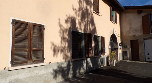 Elegant Holiday Home in Salò Near Lake Beach