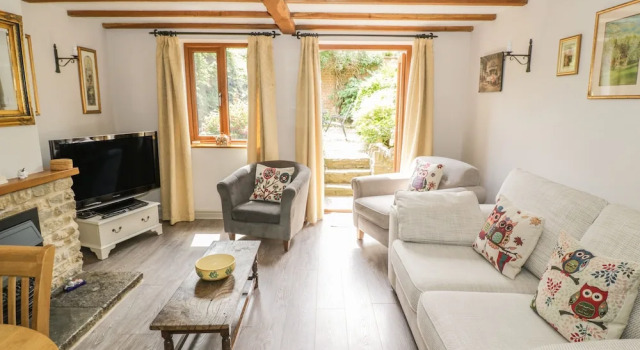 4 Manor Farm Cottages, Забронировать Фермерский дом Отели Уорикшир с парковкой, Парковка