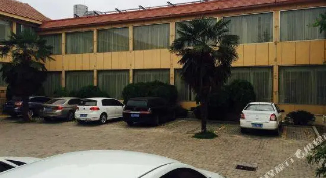 Люкс Deluxe Jining Yanzhou Huangting Business Hotel