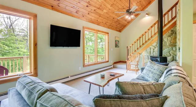 Peaceful Conway Home w/ Fire Pit & Grill