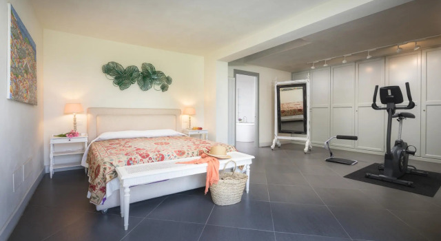 Villa Cacciata Grande 8+3, Boek Villa Hotels in Lazio met parkeren, Parkeren