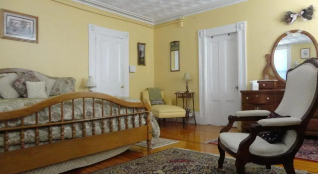 Номер Superior Historic Hill Inn