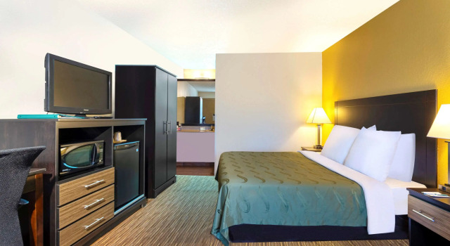 Двухместный номер Quality Inn at Arlington Highlands