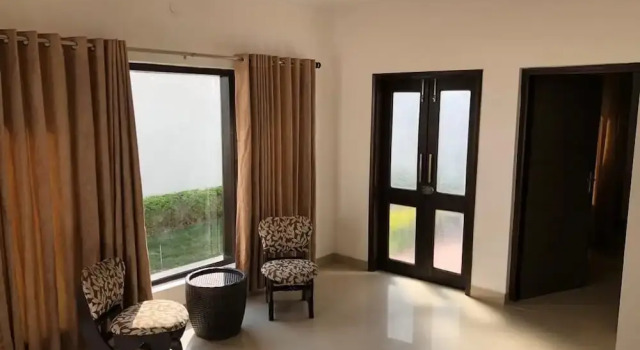 R Cottage Studio Apartments, Забронировать Апартаменты/квартира Отели Нью-Дели с парковкой, Парковка