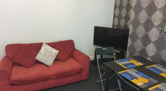 Gateshead's Amethyst 3 Bedroom Apt, Sleeps 6 Guests