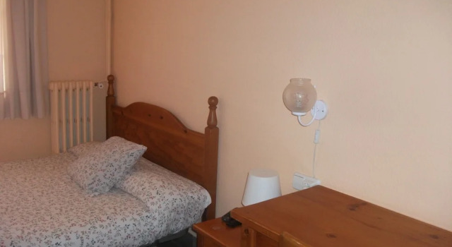 Одноместный номер Economy Hostal Porta De Núria