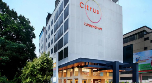 The Cunningham Hotel Bangalore, Забронировать Отель Бизнес-отели штата Карнатаки, 4* 5*