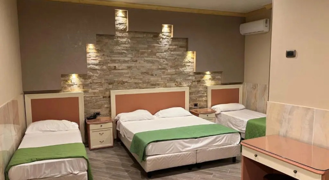 Четырёхместный номер Standard Hotel Iris