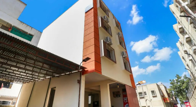 Sai Sidhi Lodge by OYO Rooms