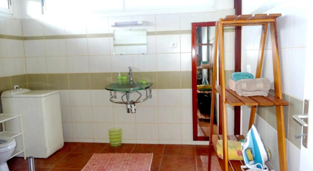 House With 3 Bedrooms in Anse-bertrand, With Enclosed Garden and Wifi, Buchen Sie Hotel Hotels in Anse-Bertrand mit Parkplatz, Parkplätze