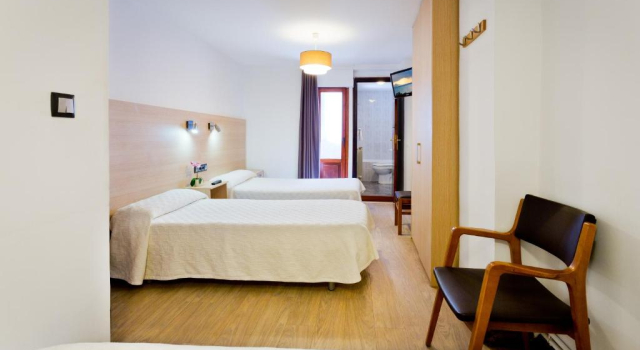 Camera tripla Standard Casa OTANO