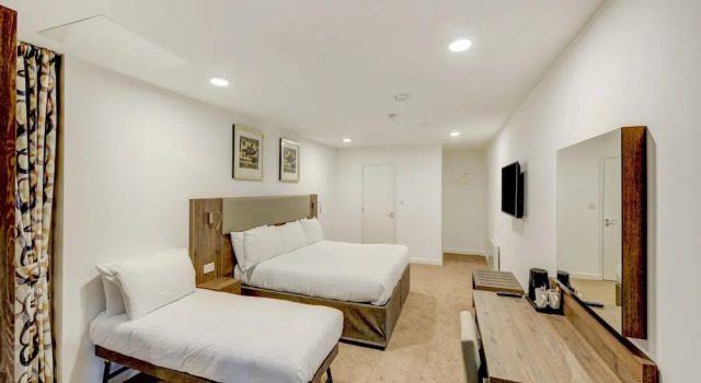 Четырёхместный семейный номер Standard OYO Plymouth Central Hotel