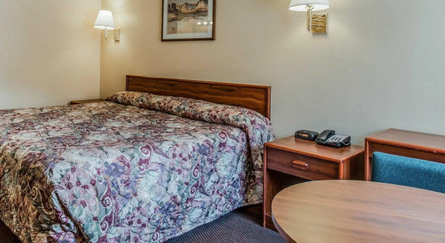 Номер Standard Quality Inn & Suites Salina National Forest Area