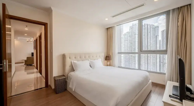Апартаменты Luxury с 3 комнатами с балконом и с видом на город The Celavie Serviced Apartment Landmark