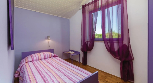 Stunning Home in Tar With Wifi and 4 Bedrooms, Забронировать Отель Отели Тар 3 звезды, 3*