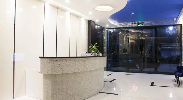 Moon Theme Hotel, Rezerwuj Hotel Hotele w Zhuhai z parkingiem, Parking